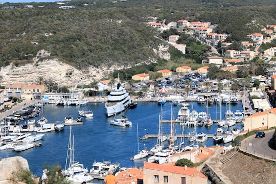 Vacances en Corse : guide des meilleures plages et activités