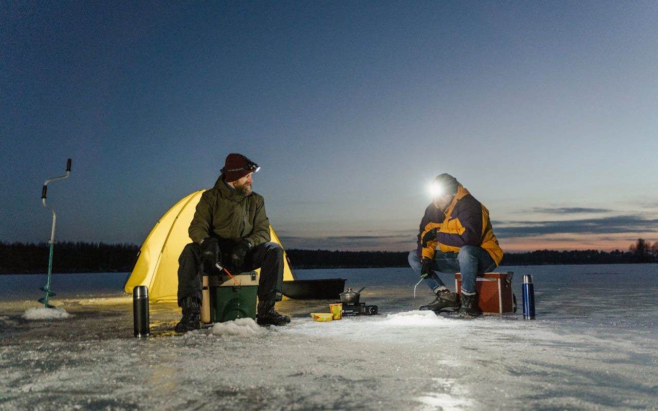 Pêche sur glace en Laponie